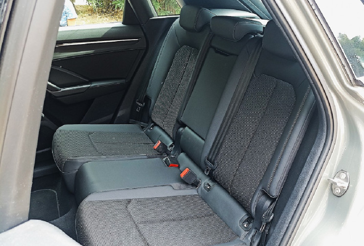 Audi Q3 II (F3B) 35 1.5 TFSI 150 ch DSG7 - SLINE - Suivi complet Audi 