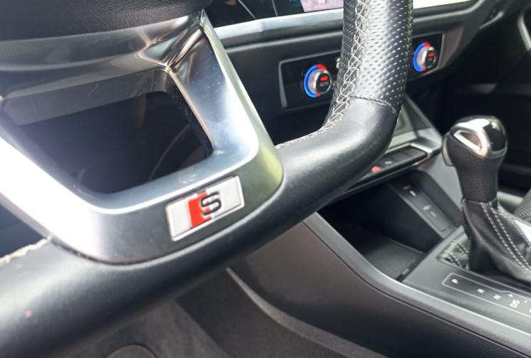 Audi Q3 II (F3B) 35 1.5 TFSI 150 ch DSG7 - SLINE - Suivi complet Audi 