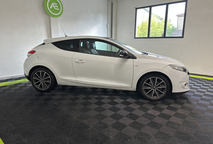 Renault Megane 1.5 dCi 110ch energy FAP Bose eco² // CarPlay