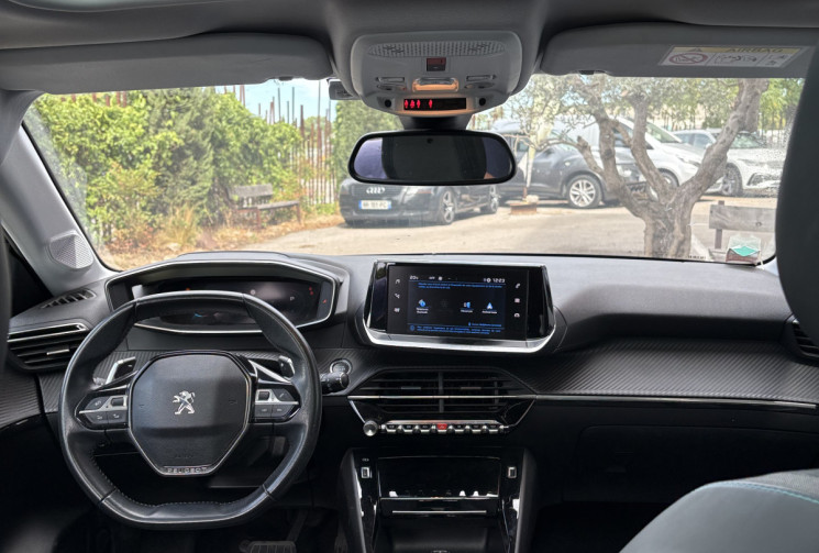 Peugeot 208 Allure EAT8 / Toit pano / 1.2 puretech 100cv / 1ere main / 