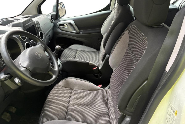 Peugeot PARTNER TEPEE  1.6 HDi 100  Active 48.000 km 7 PLACES  2 PORTES LATERALES