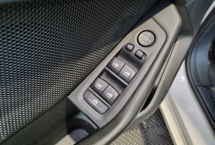 BMW Série 1 118iA 140ch Business Design DKG7