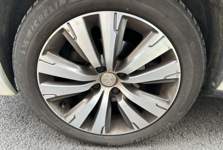 Peugeot 3008 Allure 1.6 BlueHDI 120 cv Distribution neuve