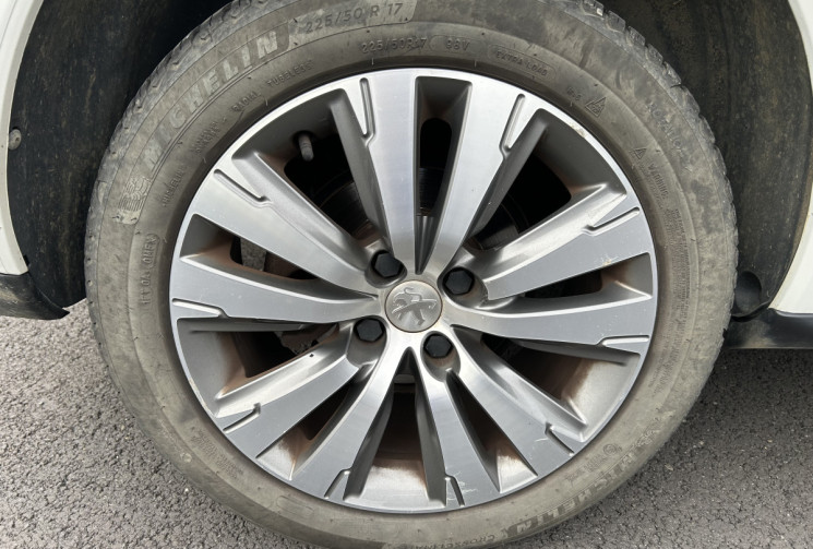 Peugeot 3008 Allure 1.6 BlueHDI 120 cv Distribution neuve