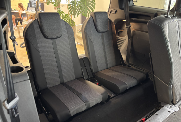 Peugeot 5008  PHASE 2 1.5 BLUEHDI EAT8 130 ALLURE PACK / 7 PLACES
