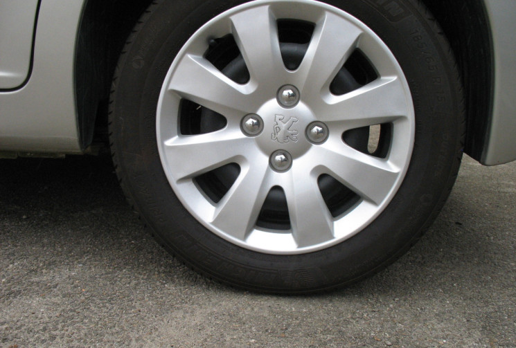 Peugeot 207 1.4 VTI 95 MOTEUR A CHAINE   5 PORTES