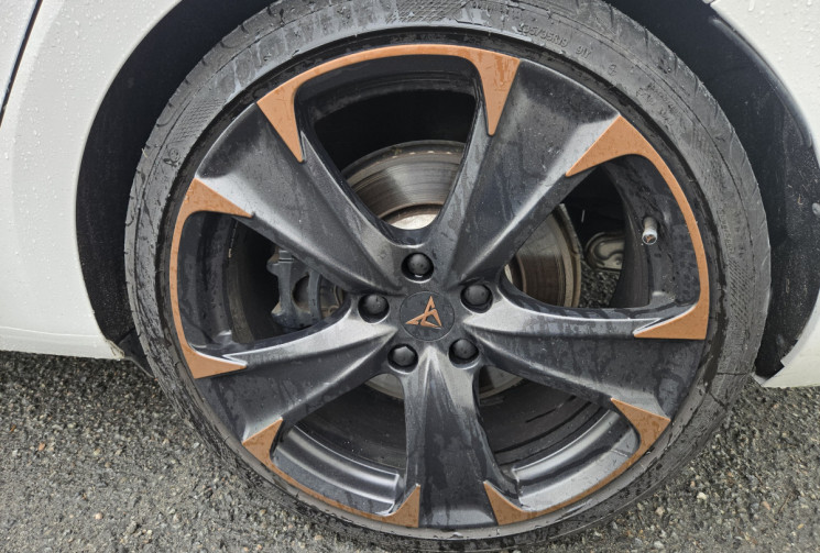 CUPRA Leon HYBRID VZ1.4 TSI 245 cv * état neuf * carplay * pack connectivité * volant chauffant *   