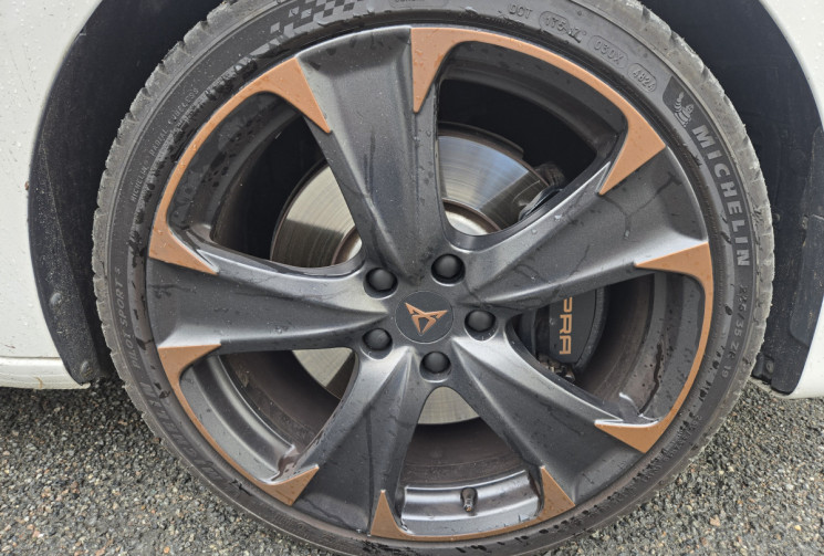CUPRA Leon HYBRID VZ1.4 TSI 245 cv * état neuf * carplay * pack connectivité * volant chauffant *   