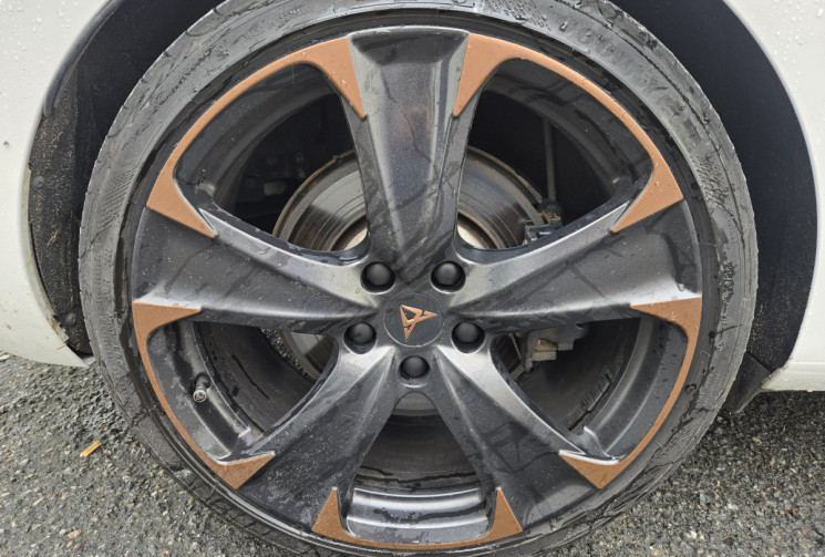 CUPRA Leon HYBRID VZ1.4 TSI 245 cv * état neuf * carplay * pack connectivité * volant chauffant *   