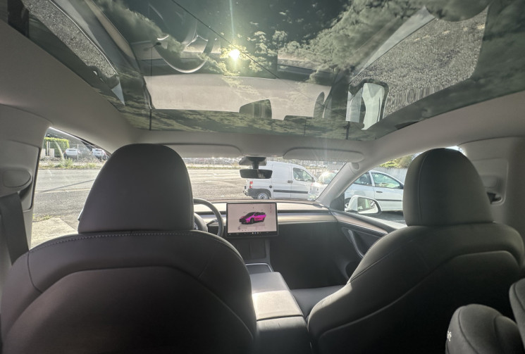 Tesla Model Y 300 STANDARD RWD