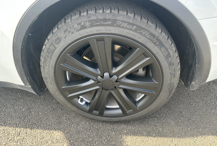 Tesla Model Y 347 STANDARD RWD