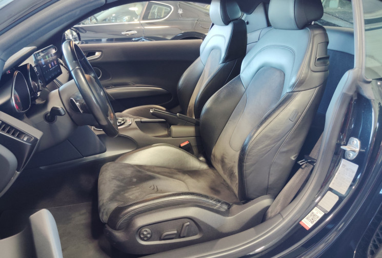 Audi R8 V8 4.2L FSi