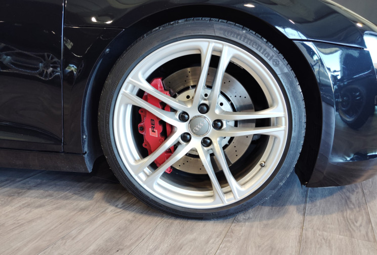 Audi R8 V8 4.2L FSi