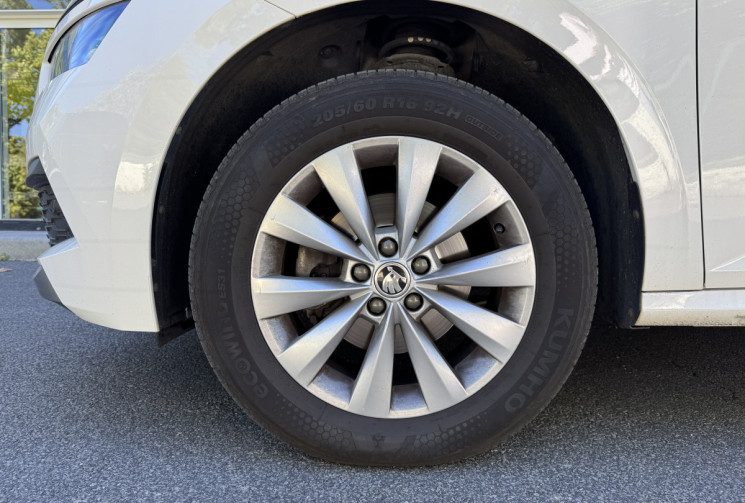 Skoda Kamiq 1.6 TDI 116 ch DSG7 Business / Carplay / Cockpit / Garantie 6 mois