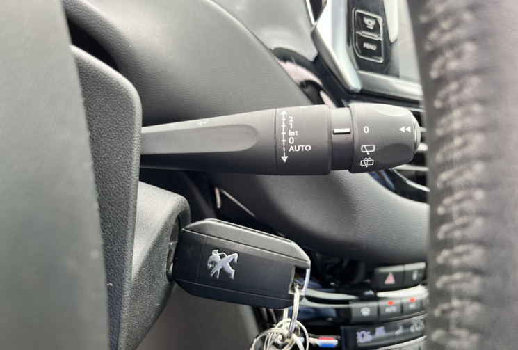 Peugeot 208 1.6 VTI 120 Féline Moteur à chaine