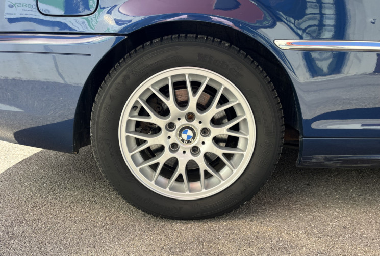 BMW Série 3 320 CI E46 2.2 170CH CABRIOLET / SIEGES CUIR SPORT CHAUFFANTS ELECTRIQUES / PHARES AUTO