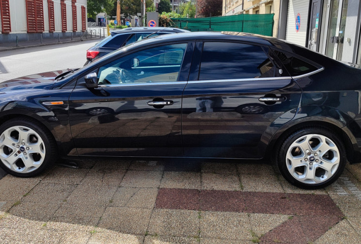 Ford MONDEO 2.0 TDCI GHIA X / 1er Main 