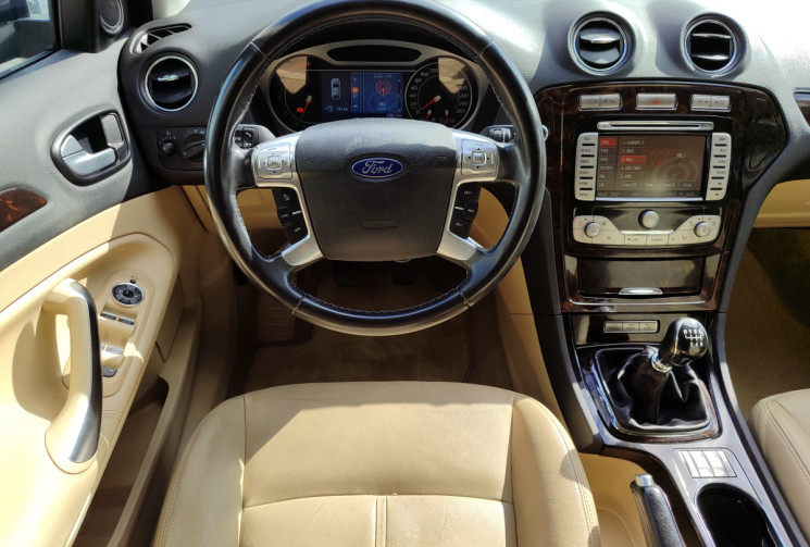 Ford MONDEO 2.0 TDCI GHIA X / 1er Main 
