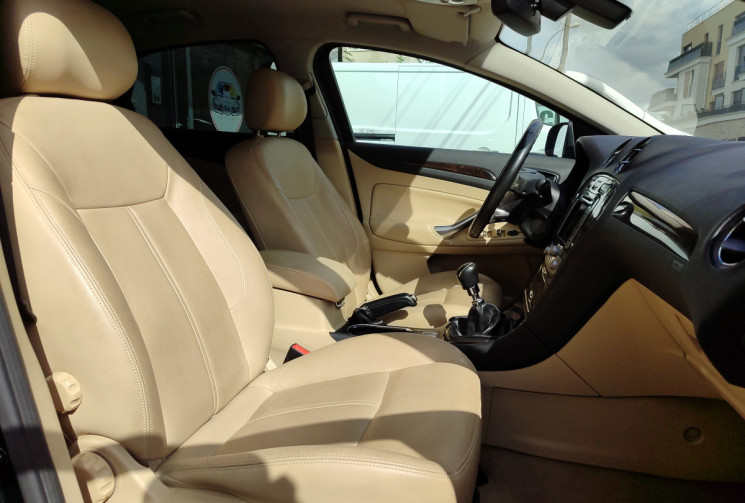 Ford MONDEO 2.0 TDCI GHIA X / 1er Main 