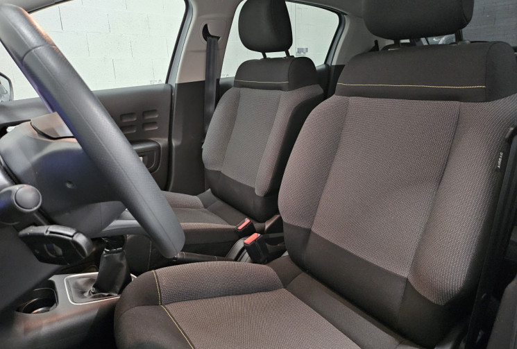 Citroën C3 1.2 83 cv fintion C-serie / carplay / 1° main