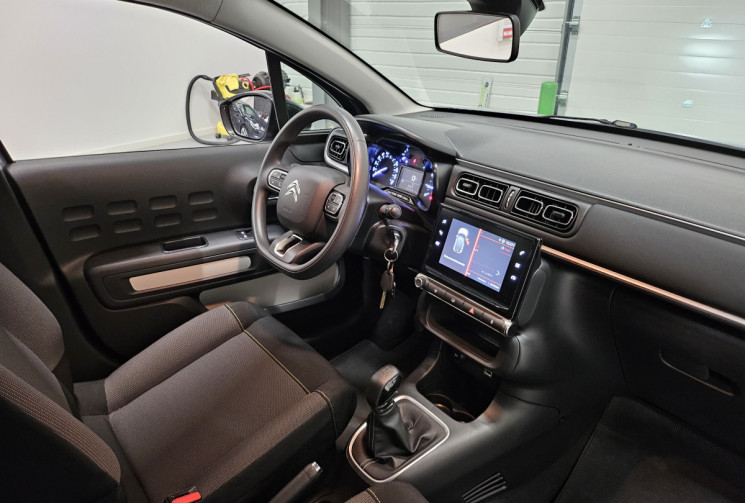 Citroën C3 1.2 83 cv fintion C-serie / carplay / 1° main