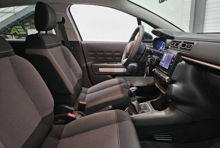 Citroën C3 1.2 83 cv fintion C-serie / carplay / 1° main