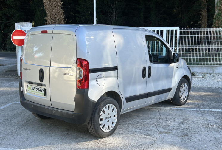 Peugeot BIPPER 1.3 HDi FAP Blue Lion 75 Clim pack Embrayage neuf / Moteur à chaîne