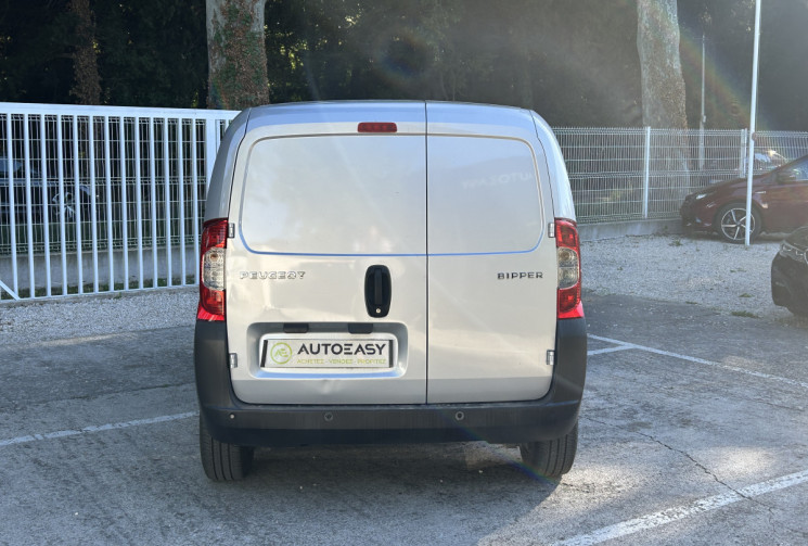Peugeot BIPPER 1.3 HDi FAP Blue Lion 75 Clim pack Embrayage neuf / Moteur à chaîne