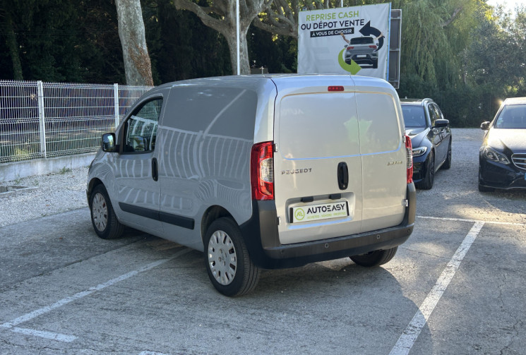 Peugeot BIPPER 1.3 HDi FAP Blue Lion 75 Clim pack Embrayage neuf / Moteur à chaîne