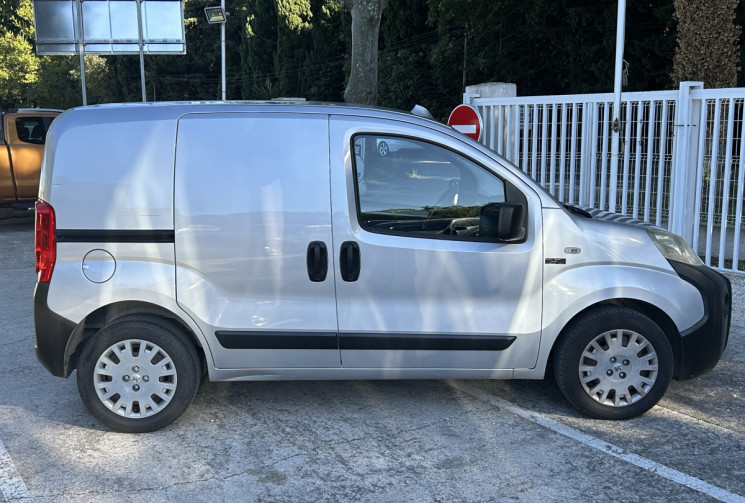 Peugeot BIPPER 1.3 HDi FAP Blue Lion 75 Clim pack Embrayage neuf / Moteur à chaîne
