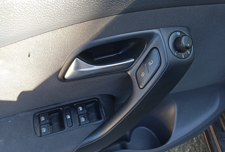 Volkswagen Polo 1.6 TDI 90 CH - Ed. IKKS - Clim - Régulateur - Entretien suivi