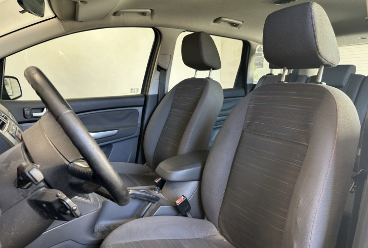 Ford C-MAX 1.6 TDCI 90ch / Kit distribution neuf