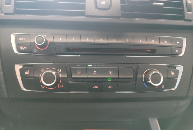 BMW Série 1 116iA 136ch UrbanLife 5p CT OK