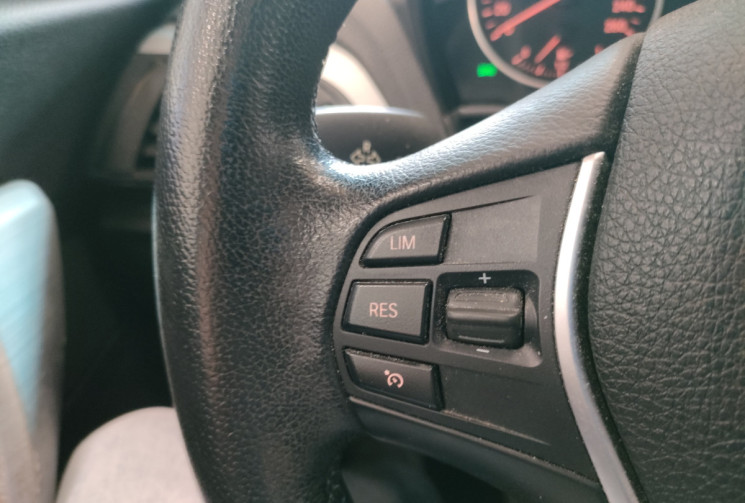 BMW Série 1 116iA 136ch UrbanLife 5p CT OK