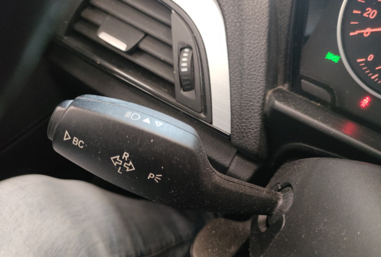 BMW Série 1 116iA 136ch UrbanLife 5p CT OK