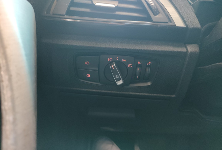 BMW Série 1 116iA 136ch UrbanLife 5p CT OK