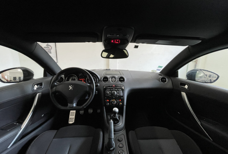 Peugeot RCZ 2.0 HDi FAP 163ch