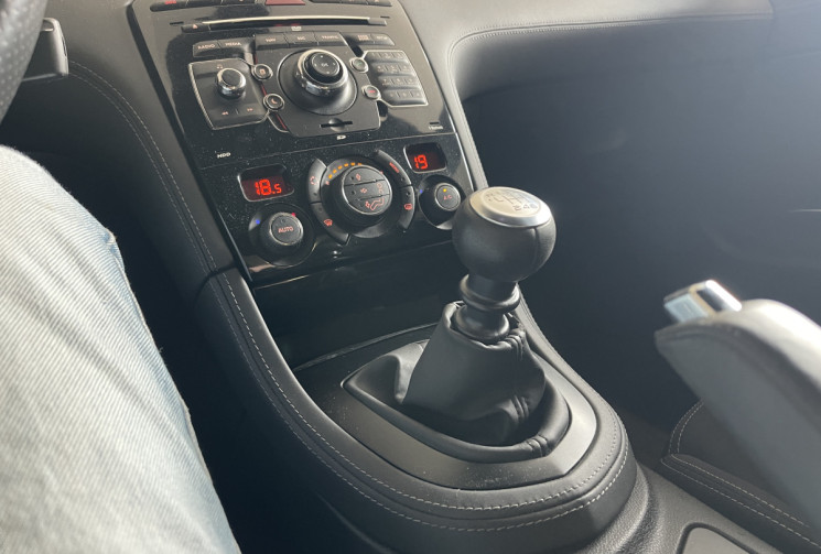 Peugeot RCZ 2.0 HDi FAP 163ch