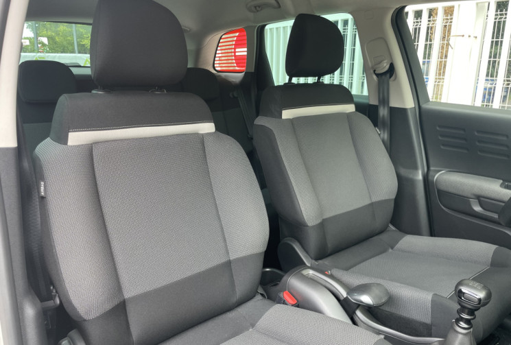Citroën C3 Aircross 1.2 110 Shine * 1ère main / Caméra / CarPlay / Clim / Seulement 21500 km 