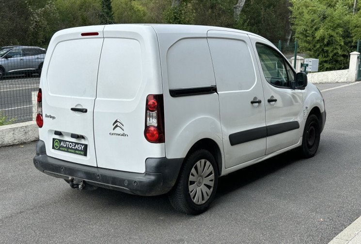 Citroën Berlingo Business L1 600kg 1.6 HDi 90 ch / Attelage / Carplay / Camera