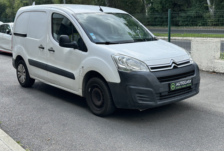 Citroën Berlingo Business L1 600kg 1.6 HDi 90 ch / Attelage / Carplay / Camera