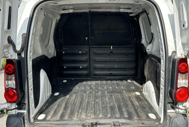 Citroën Berlingo Business L1 600kg 1.6 HDi 90 ch / Attelage / Carplay / Camera