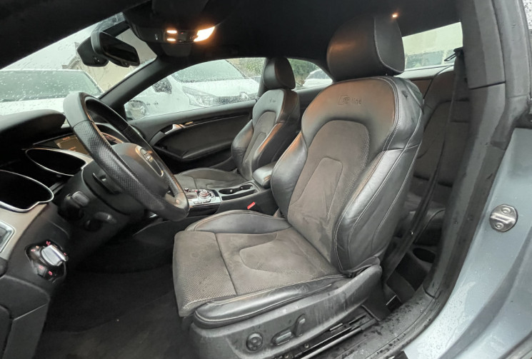 Audi A5 V6 3.0 TDI / 240 CH / S LINE