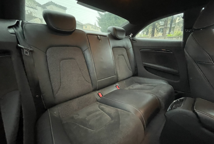 Audi A5 V6 3.0 TDI / 240 CH / S LINE / QUATTRO