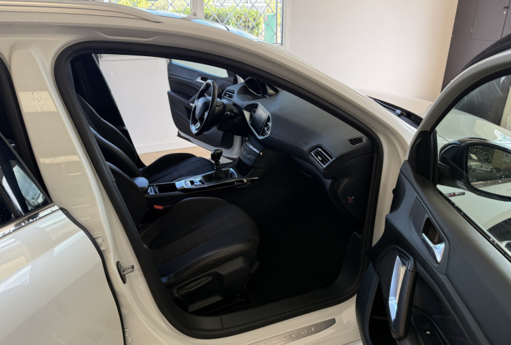 Peugeot 308 SW PHASE 2 1.2 THP PURETECH 130 GT LINE