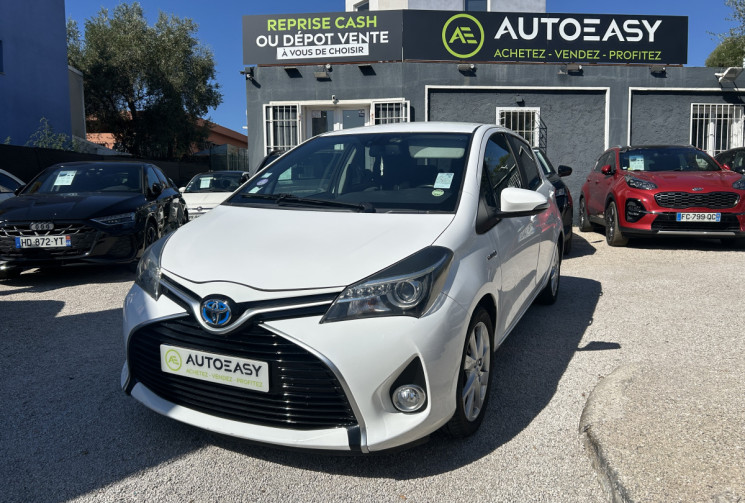 Toyota Yaris III (2) HYBRID 100H DESIGN 5P * ENTRETIEN TOYOTA * BATTERIE NEUVE * GPS * CAMERA
