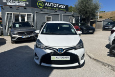 Toyota Yaris III (2) HYBRID 100H DESIGN 5P * ENTRETIEN TOYOTA * BATTERIE NEUVE * GPS * CAMERA