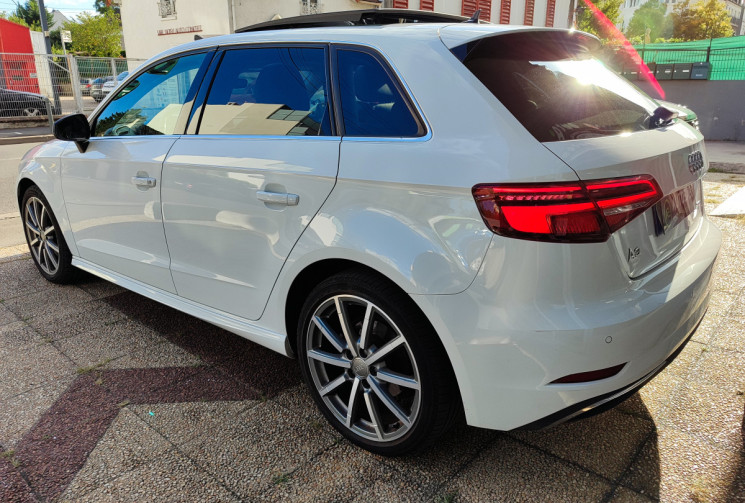 Audi A3 SPORTBACK 40 TFSIe Design Luxe / SUIVI AUDI 
