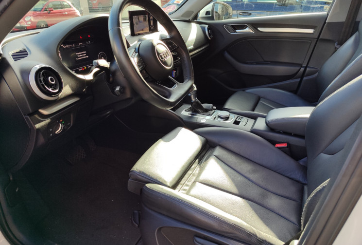 Audi A3 SPORTBACK 40 TFSIe Design Luxe / SUIVI AUDI 