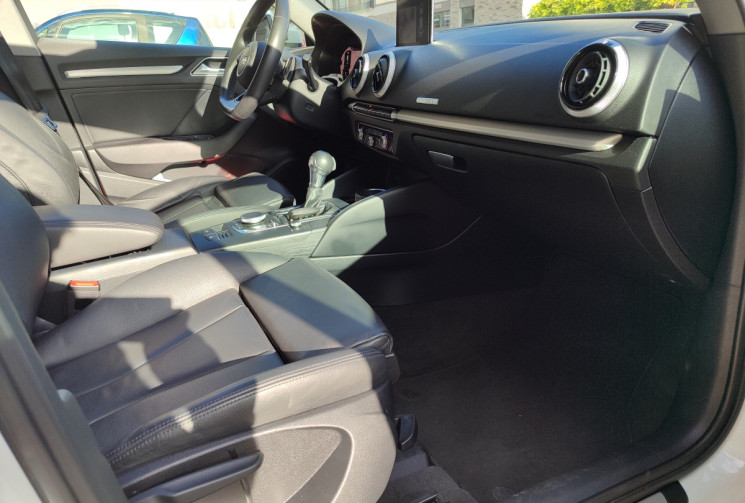 Audi A3 SPORTBACK 40 TFSIe Design Luxe / SUIVI AUDI 